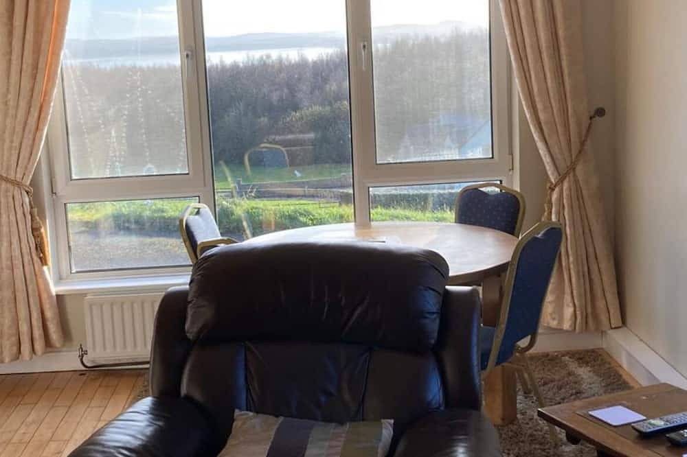 Charming 3-bedroom house in soothing Mountcharles for your getaway.Close to all! in Tantallon ED, Donegal