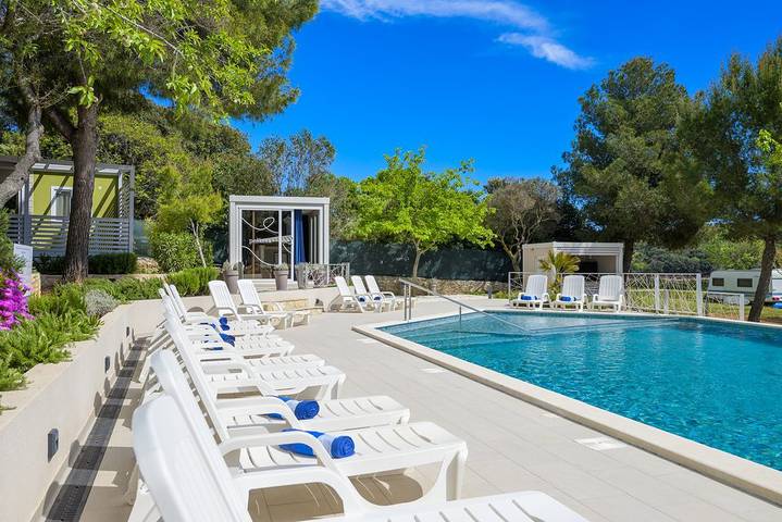 Ferienhaus für 2 Personen, mit Pool in Banjole