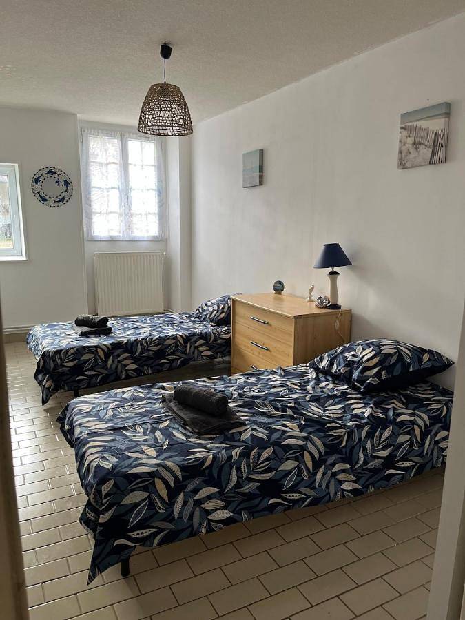 Location de vacances pour 6 personnes, avec Terrasse et Jardin dans Bessais-le-Fromental - 3