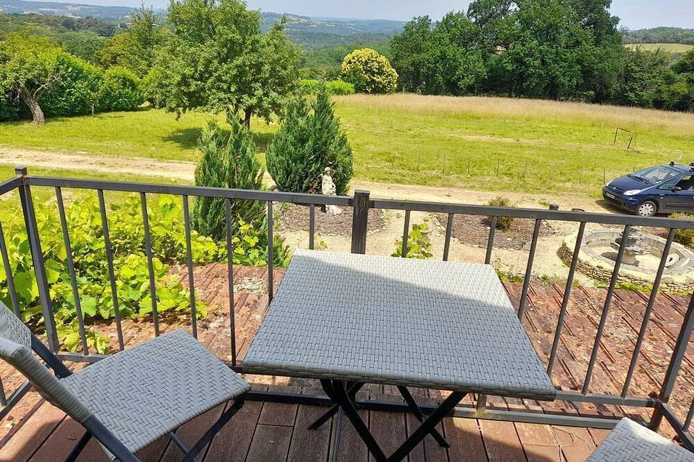 Charmant gîte à la campagne avec vue dégagée – proche de Sarlat in Marcillac-Saint-Quentin, Périgord Noir