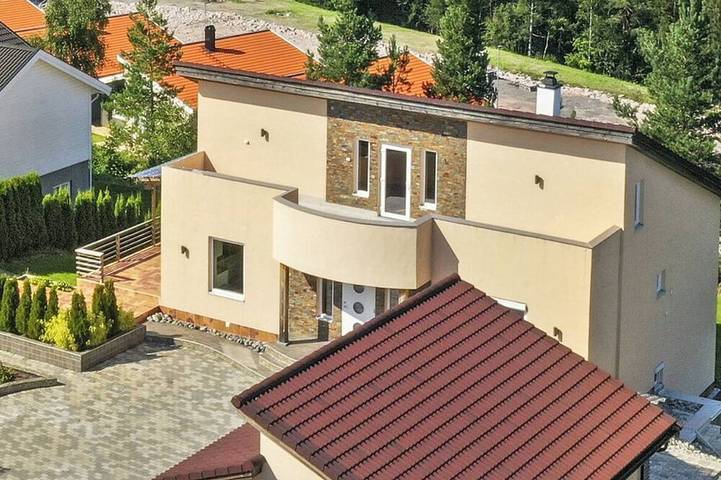 Ferienhaus für 11 Personen, mit Pool und Sauna