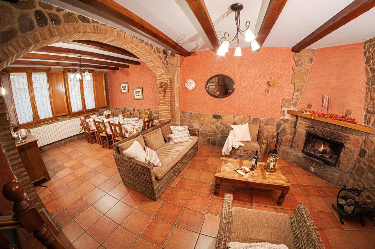 Five-Bedroom House in San Martín de la Virgen de Moncayo, Provincia de Zaragoza