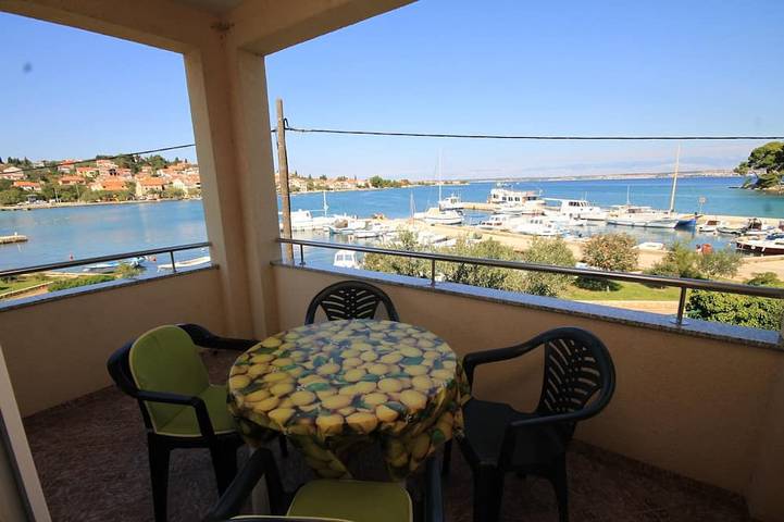 Smještaj za odmor za 2 osoba, s Balkon u Preko
