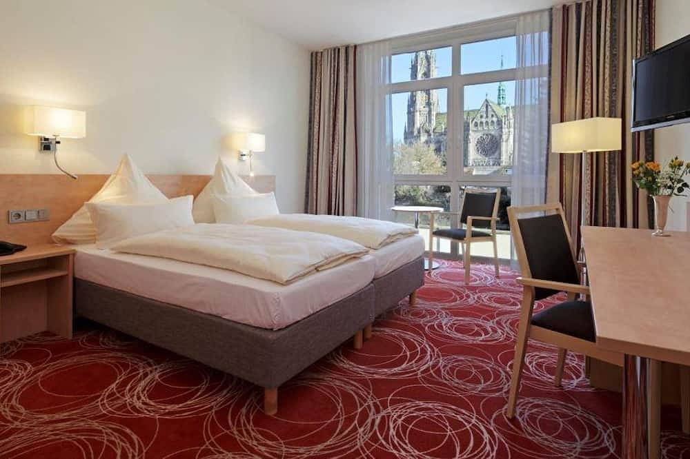 Dreibettzimmer mit Wc - Hotel Löwengarten in Speyer, Rheinebene
