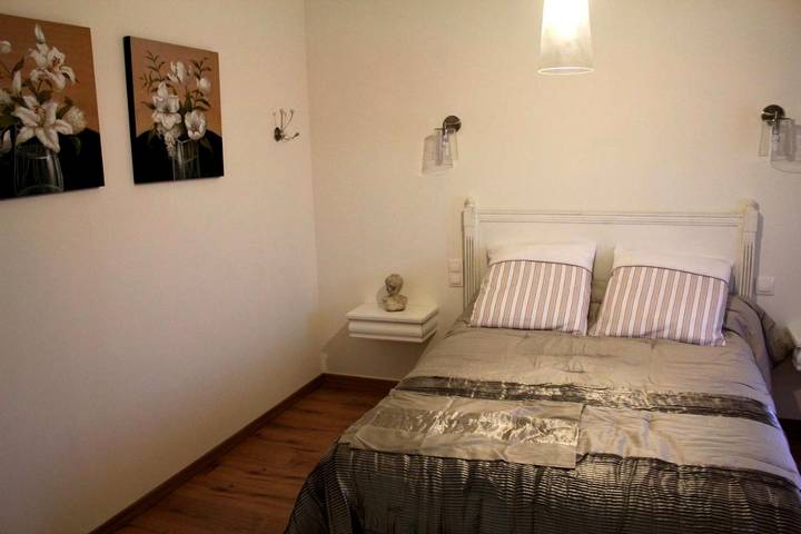 Location de vacances pour 2 personnes, avec terrasse ainsi que jardin et piscine à Mazères - 3