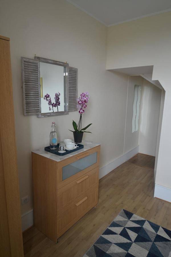 Location de vacances pour 2 personnes, avec vue et jardin à Le Vigeant - 4