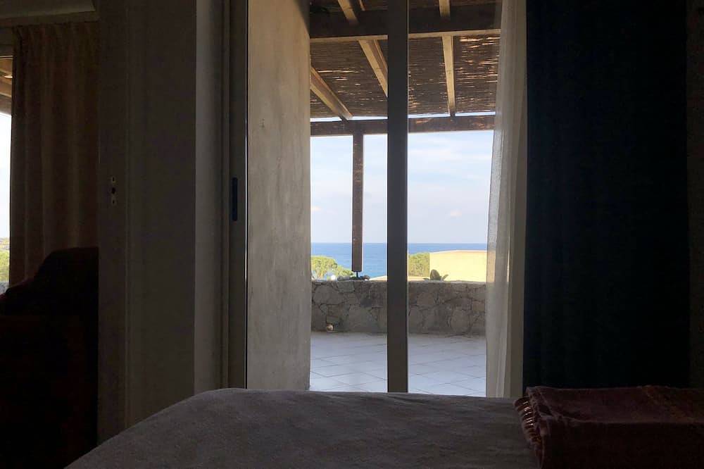 Mini Villa avec imprenable vue sur la mer in Sant Ambroggio, Lumio