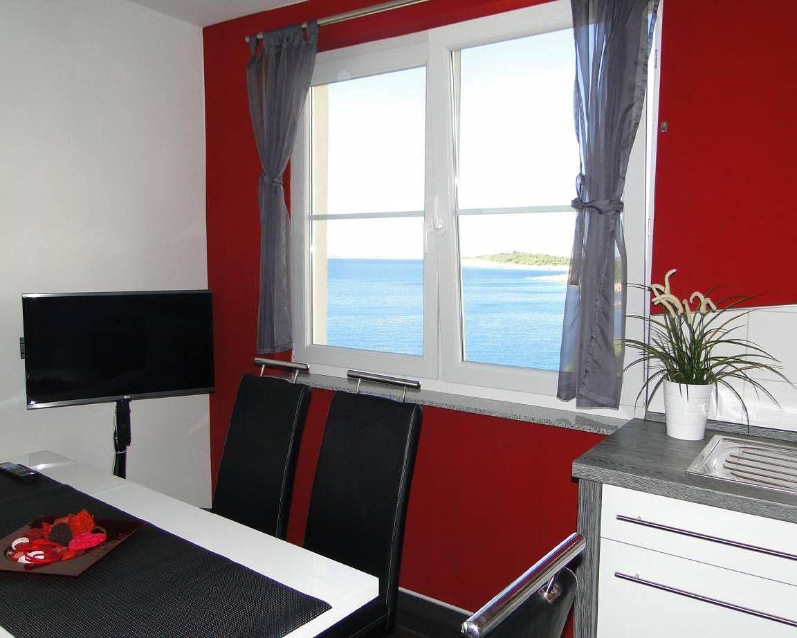 Ganze Ferienwohnung, Villa Perla 3, geräumige Wohnung mit Gemeinschaftsterrasse in Primosten, Šibenik-Knin