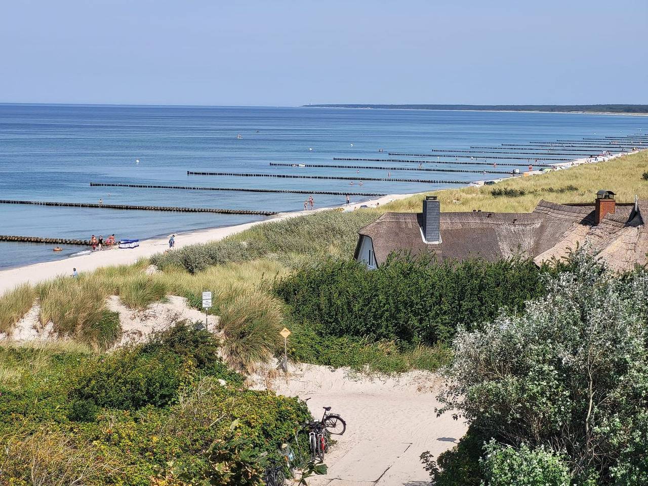 Ganze Wohnung, Apartment mit Meerblick, Parkplatz, TV, Küche und Balkon in Ahrenshoop, Fischland