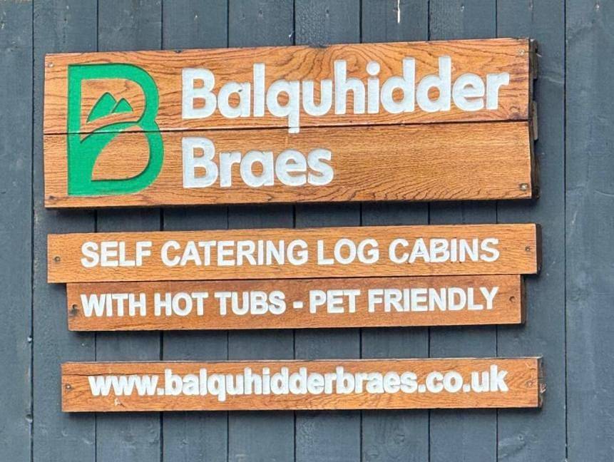 Lodge 1 (Standard) - Sleeps 4, Pet Friendly (No Hot Tub) in Stirling region