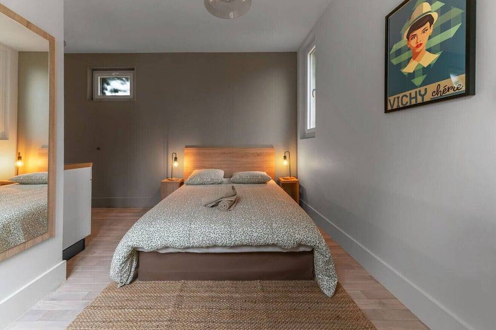 Entire apartment, Le Desroziers 314 - 31 avenue Victoria - Vichy in Vichy, Vichy region