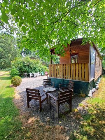 Gîte pour 7 personnes, avec piscine ainsi que terrasse et vue à Mouhers