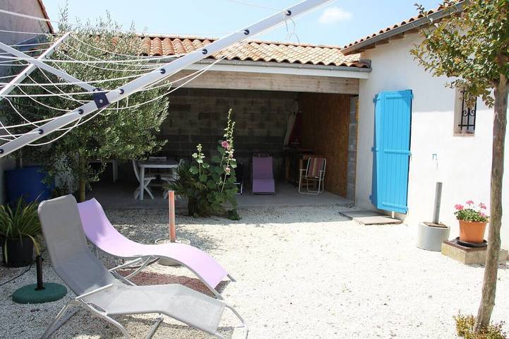 Location de vacances pour 4 personnes, avec Jardin à Étaules
