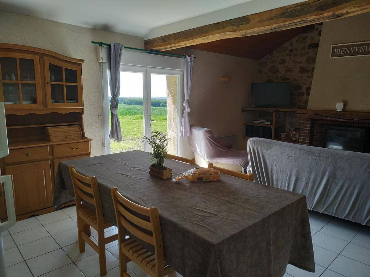 Appartement entier, Apartment in Cirières, Deux-Sèvres