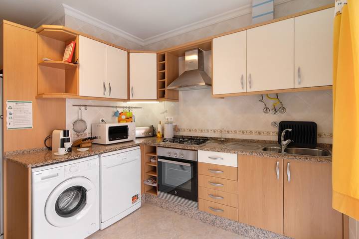 Appartement entier, Appartement 'Varandas Do Guadiana' avec piscine partagée, Wi-Fi et climatisation in Vila Real de Santo António, District de Faro