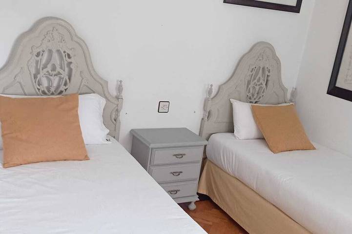 Entire apartment, Apartment in Cedeira, 1st Line Of Beach in Praia da Madalena (Cedeira), Cedeira