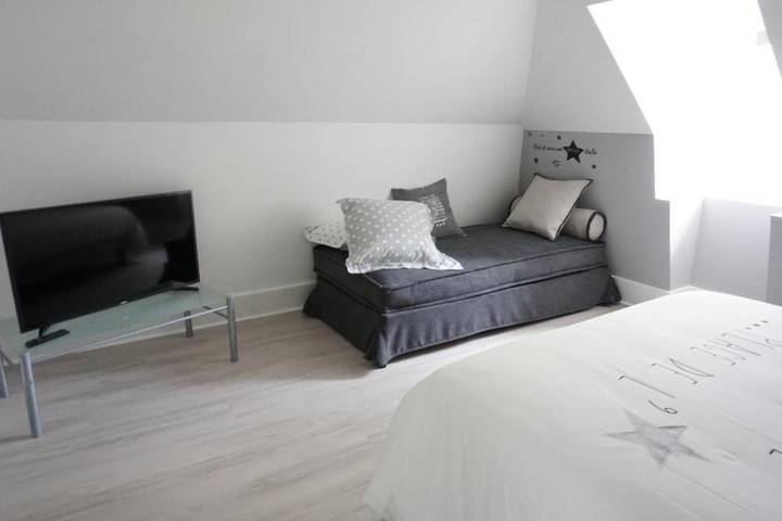 Location de vacances pour 13 personnes, avec terrasse et vue à La Chaussée-Saint-Victor - 2