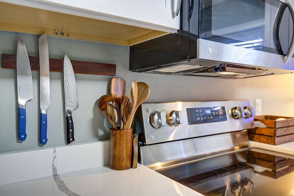 Cozy cottage on Creeper Trail -Fenced in backyard for dogs. Near Restaurants in Damascus, Washington County (VA)