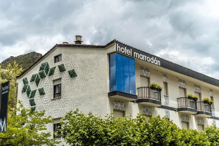 Hotel para 4 personas, con jardín - 1