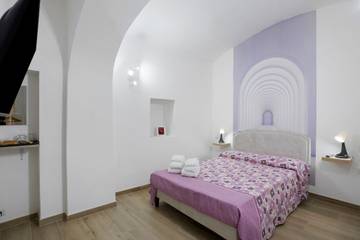 Holiday Home for 2 People in Naples, Tyrrhenian Coast Campania, Photo 1
