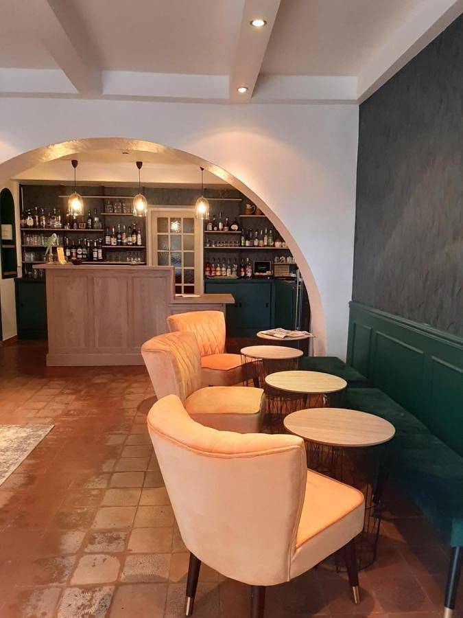 Logis Hotel Le Chêne Vert in Bollène, Vaucluse