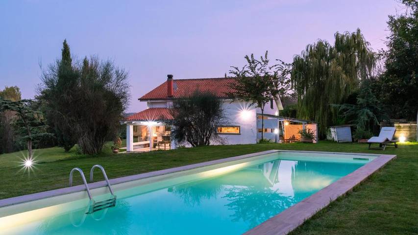 Villa per 9 persone, con giardino e piscina, con animali domestici in Campagnano di Roma