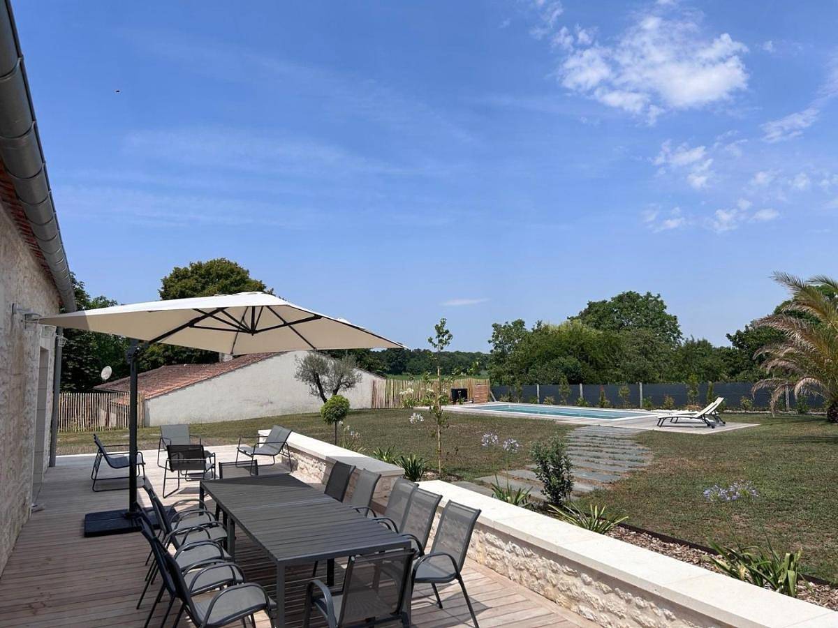 Le Rocher 1901 - Piscine privée - 12 pers in Trizay, Région de Saintes