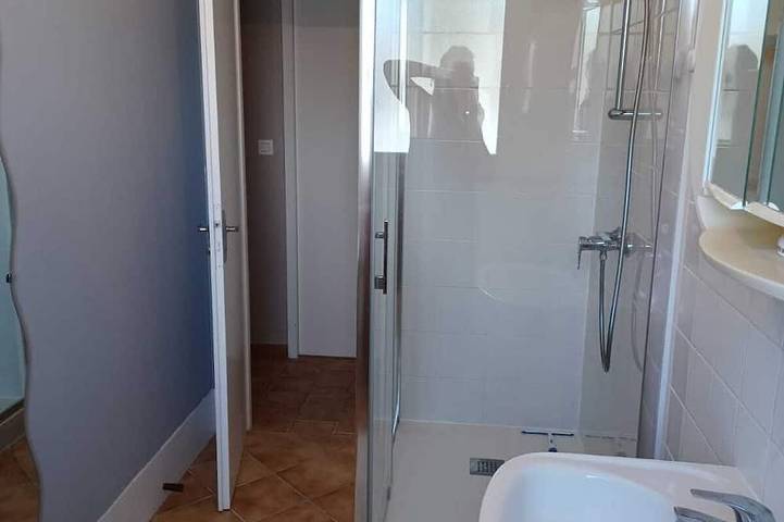 Charming Amicis house, just a few steps from the beach! in Le Grand-Village-Plage, Côte de Beauté