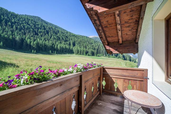 Appartement entier, Appartement "Rieglhof Hennennest" avec vue sur la montagne, jardin et Wi-Fi in Graun, Sud-Tyrol