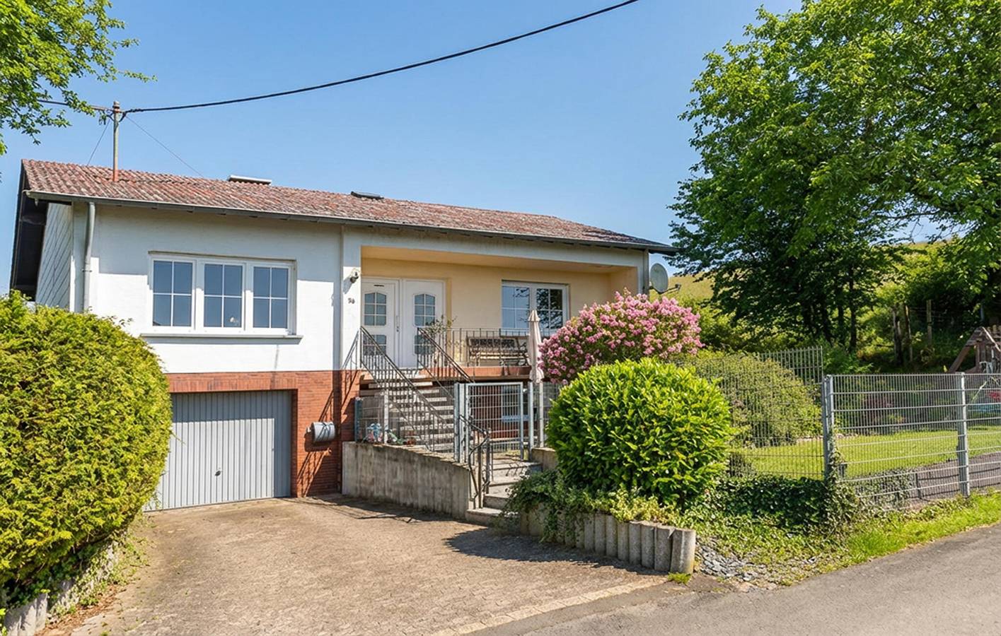 Moderne Wohnung mit Parkplatz, Garten & Terrasse bei Wallersheim in Fleringen, Eifelkreis Bitburg-Prüm