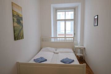 Vacation Apartment for 5 Guests in Vienna City Center, Vienna, Picture 3