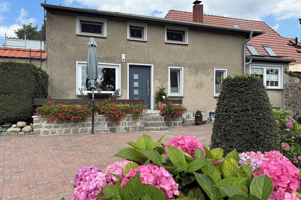 Ruhigen Rückzugsort zwischen Feldern, Waldsäumen und Ostseeluft. in Steffenshagen, Bad Doberan & Umland