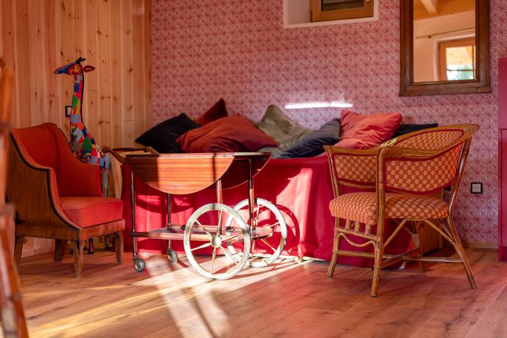 Ferienwohnung für 4 Personen, mit Balkon und Terrasse sowie Whirlpool und Garten in Oberbozen