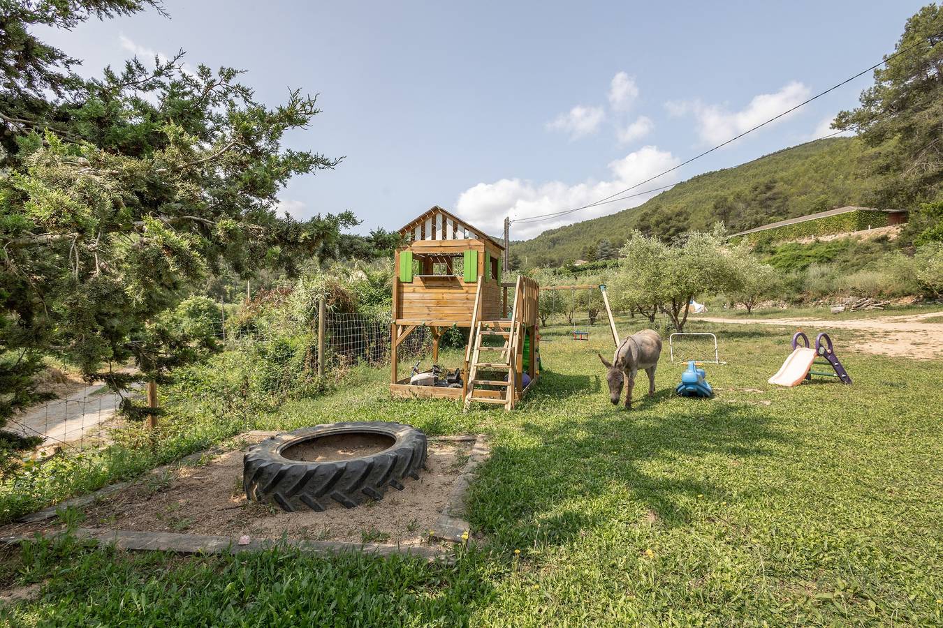 Maison de campagne « La Casa Del Moli » avec vue montagne, terrasse privée et Wi-Fi rapide in Alt Penedès, Barcelone l'intérieur des terres