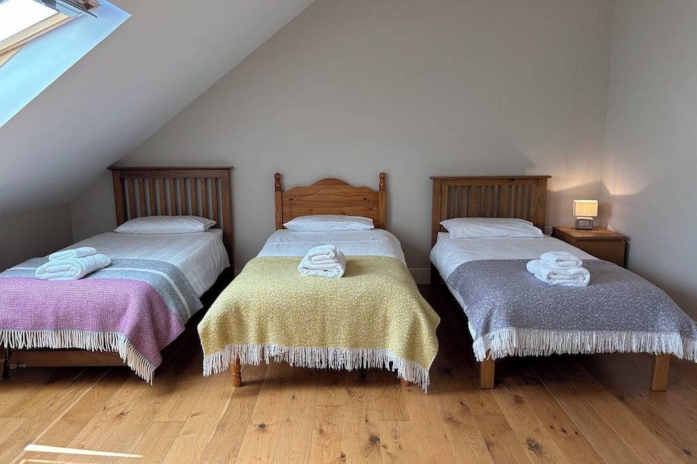 Seaview Cottage - Bright & Beautiful - Ocean Views - Walk to Beach in Donegal, Irish Ulster