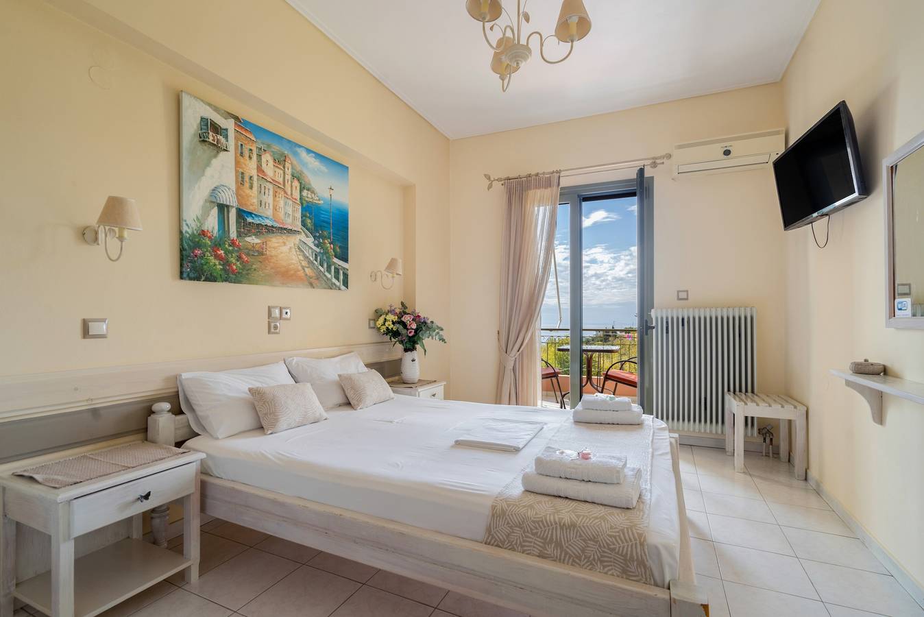 Entire studio, Studio Apartment 'Nontas Home 22' with Sea View, Wi-Fi and Air Conditioning in Kalamitsi, Greece