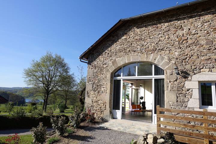 Gîte pour 4 personnes, avec piscine