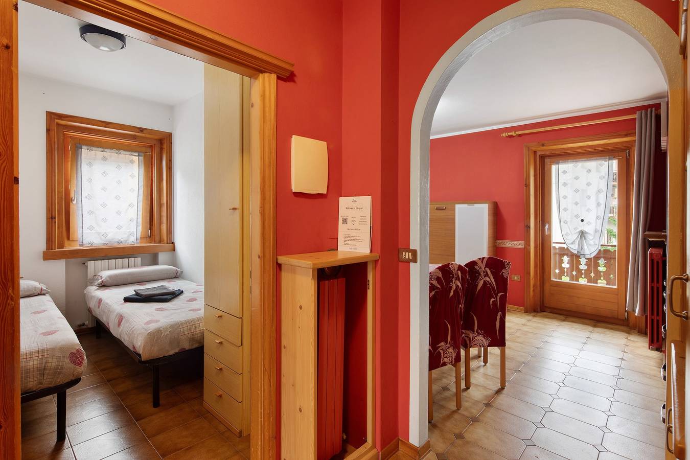 Appartamento intero, Appartamento 'Appartamento Mokino 2' con vista sulle montagne, balcone e Wi-Fi in Livigno (Borgo), Livigno