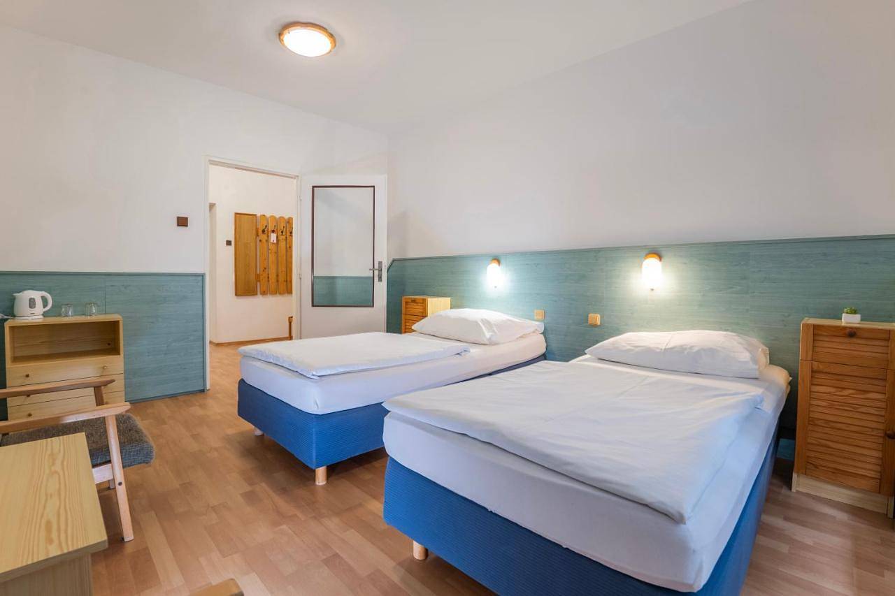 Sport Hotel Gejzirpark in Karlsbad, Karlsbad Regio