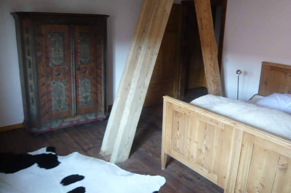 Alleinlagehof Halmberg Chiemgau, Reiterhof, viel Natur, Tiere in Soyen, Landkreis Rosenheim