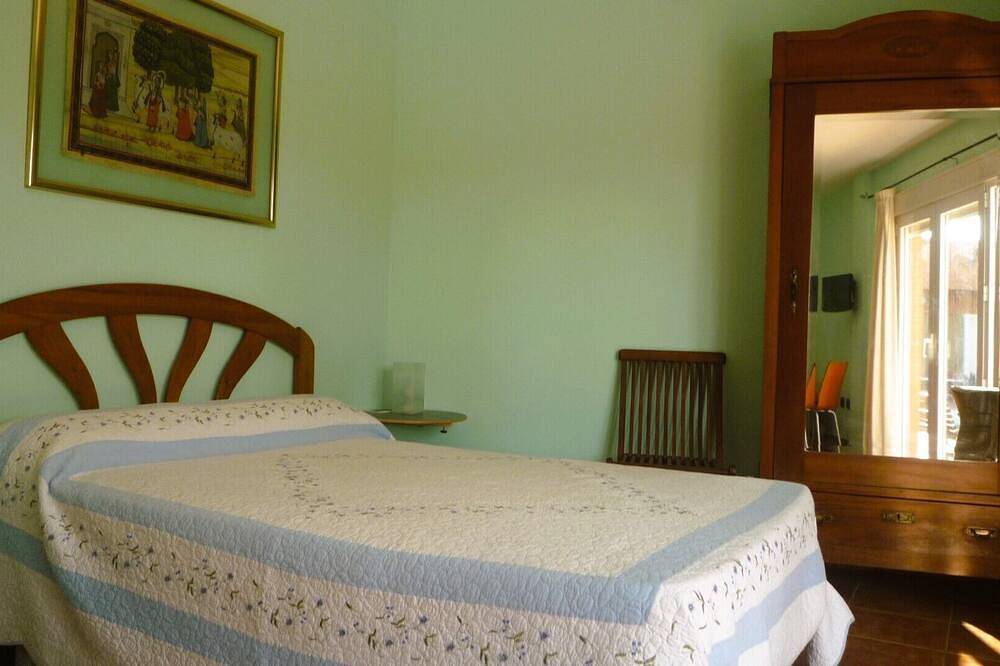 Apartamento entero, Magnifico apartamento con piscina en el Parque Natural Cabo de Gata (Almería) in Retamar, Almería