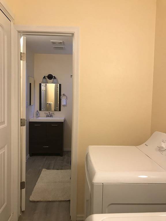 Schöne Hütte, umgeben von hohen Pinien in Pinetop Az. 3Br / 2Ba für bis zu 10 Personen in Navajo County