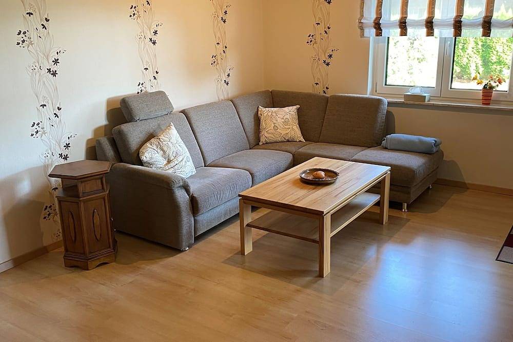 Ganze Wohnung, Ruhige und gemütliche Ferienwohnung mitten im Kraichgau in Östringen, Kraichgau