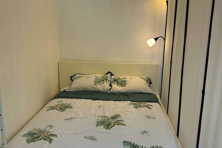 Appartement entier, Studio 22m² rénové sur cours arborée privée in Issy-les-Moulineaux, Hauts-de-Seine