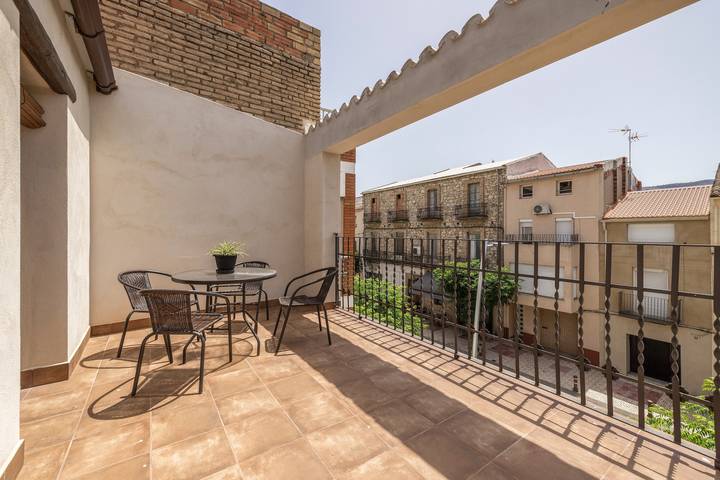 Gîte pour 7 personnes, avec balcon dans Terra Alta