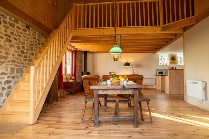 Location de vacances pour 8 personnes, avec jardin à Sainte-Suzanne - 3