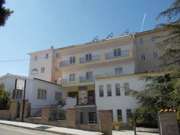 Hôtel pour 4 personnes, avec vue ainsi que jardin et balcon à Orgosolo