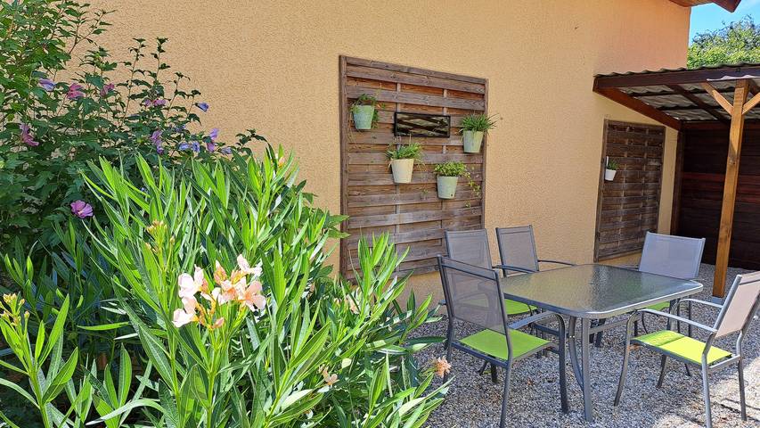 Gîte pour 4 personnes, avec Terrasse et Jardin dans Belley - 3