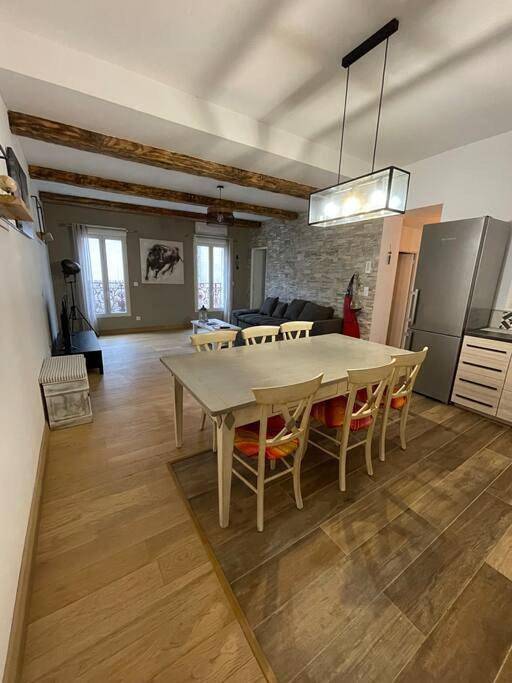 Gîte pour 2 personnes, avec jacuzzi dans Office De Tourisme Des Saintes Maries De La Mer - 3