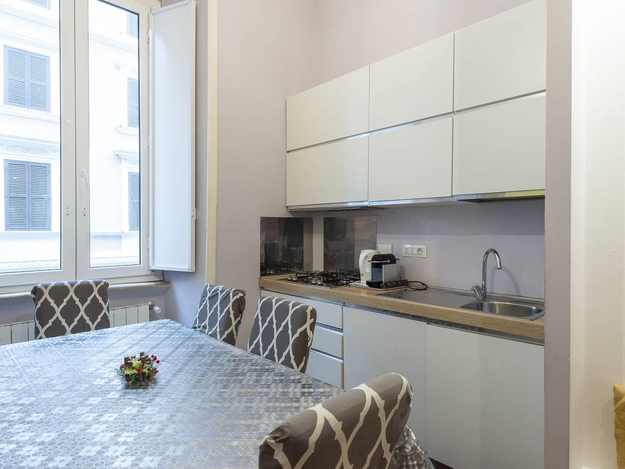 Ganze Wohnung, Porta Magica in Rom Zentrum, Rom